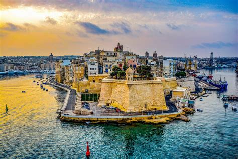 is malta a spanish island